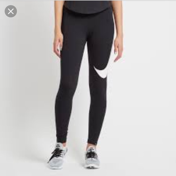 legging nike swoosh